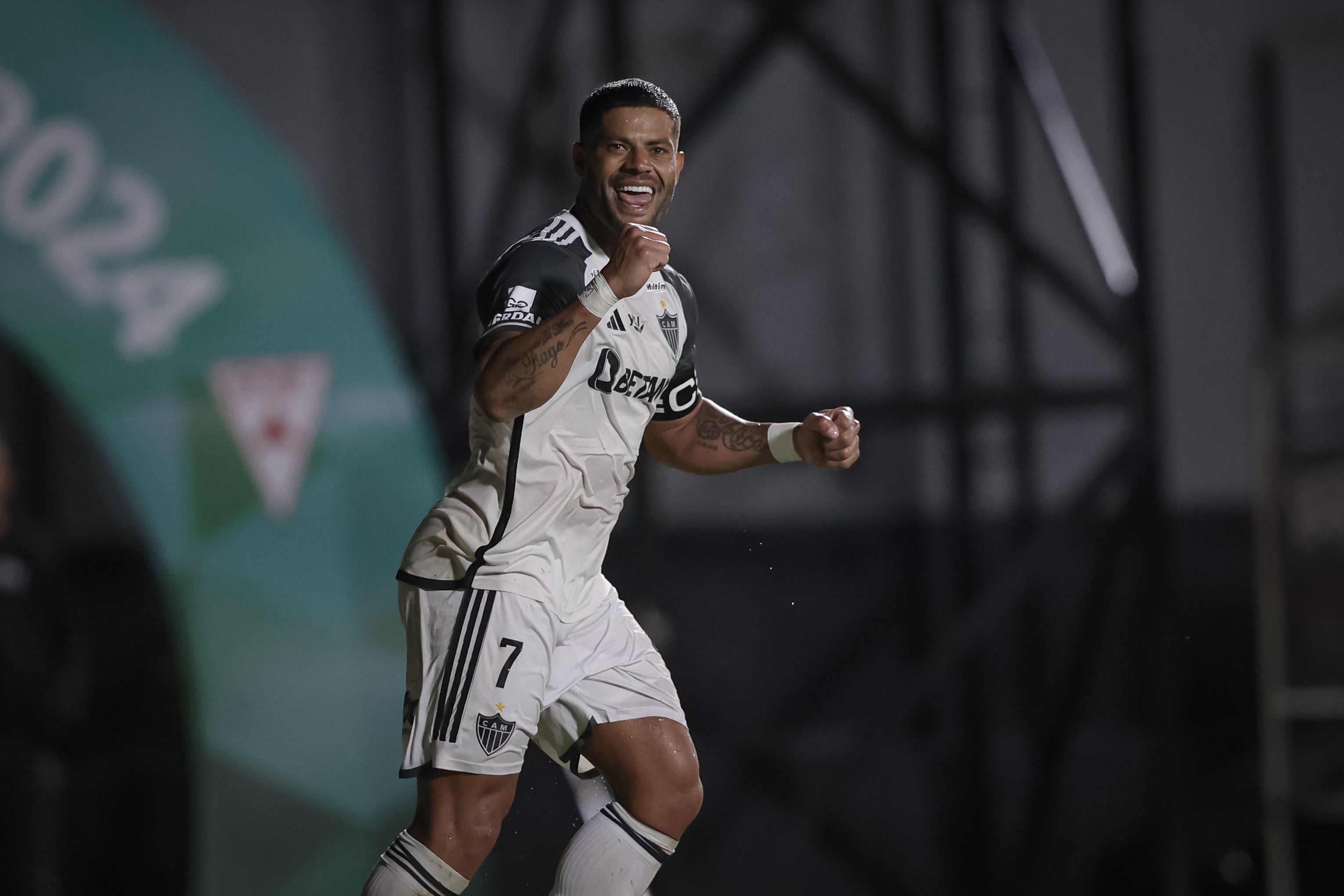 Atlético: Hulk faz doação para projeto 'Califórnia Alvinegro', na Arena MRV