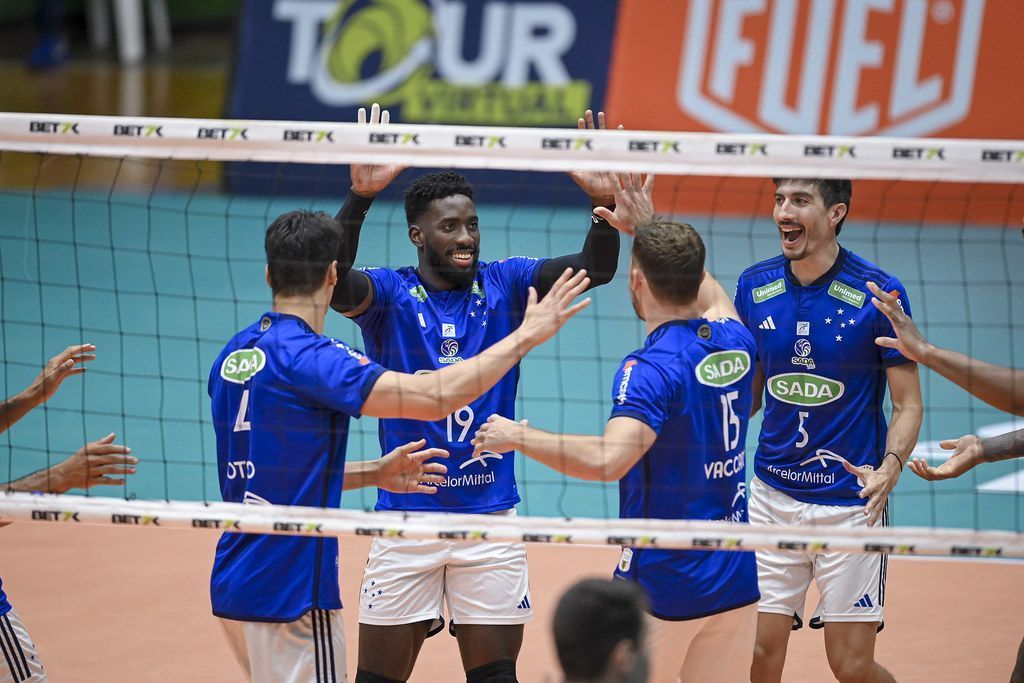 Vôlei: Sada Cruzeiro bate Guarulhos e amplia liderança na Superliga Masculina