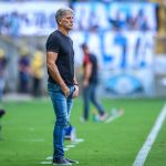 Grêmio é vaiado em empate com São Luiz, mas Renato sai em defesa do grupo