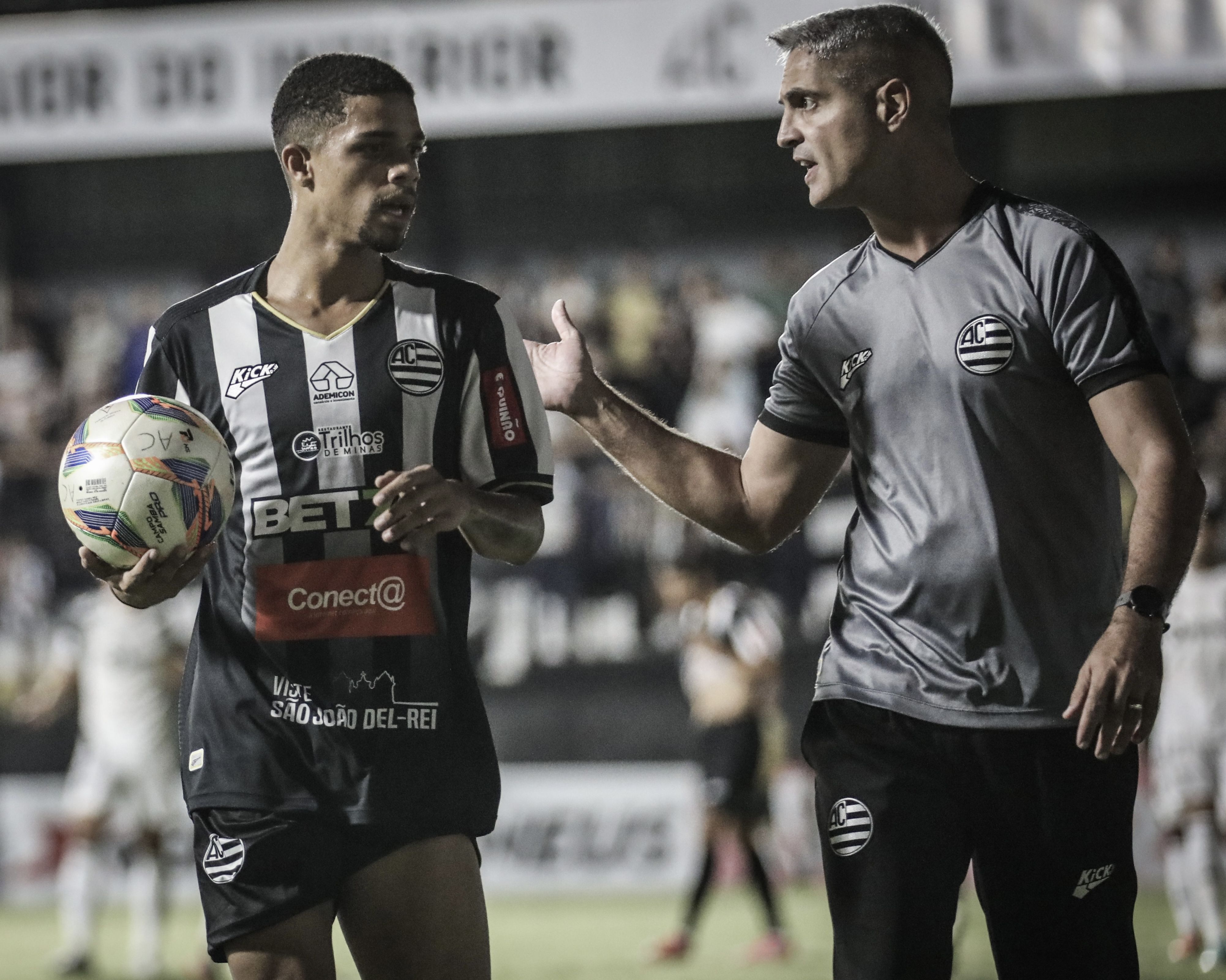 Técnico Rodrigo Santana analisa possível reforço do Atlético: 'Tem muito recurso'