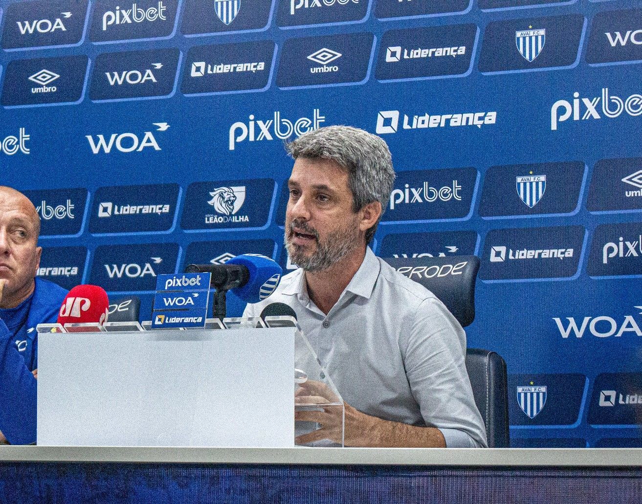 Negócio fechado! Athletico-PR acerta contratação de novo diretor de futebol
