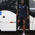 Luiz Henrique deixa jogo do Botafogo com dores e vira preocupação para a Libertadores