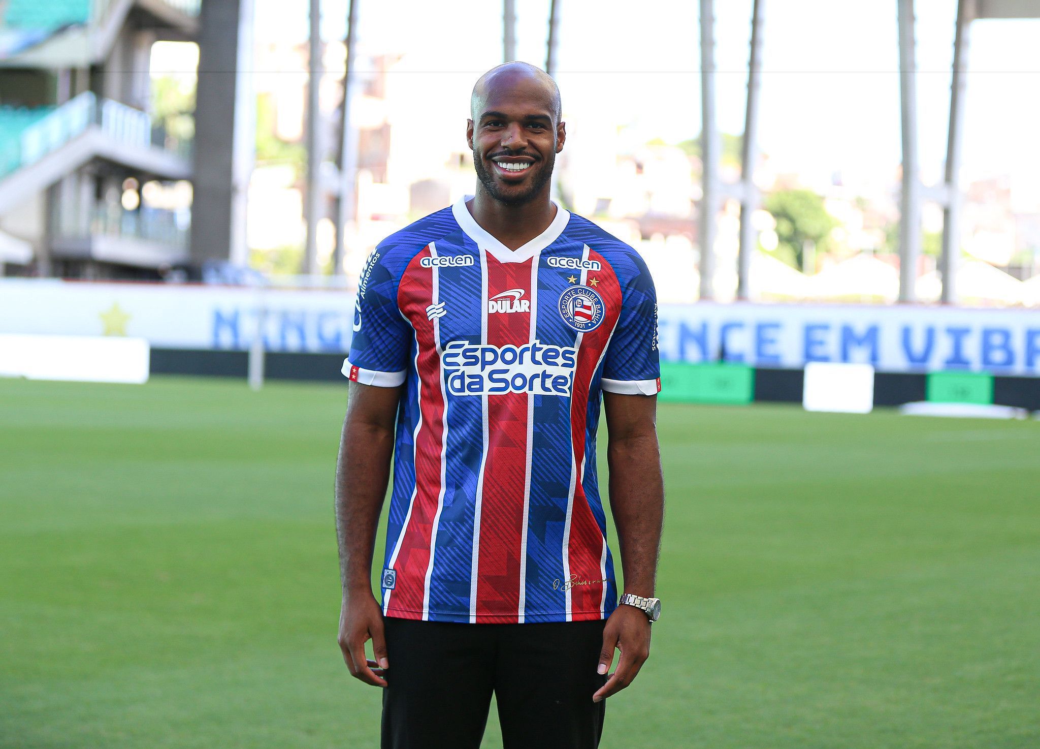 Após deixar Europa, reforço do Bahia elogia futebol brasileiro: 'Está crescendo'
