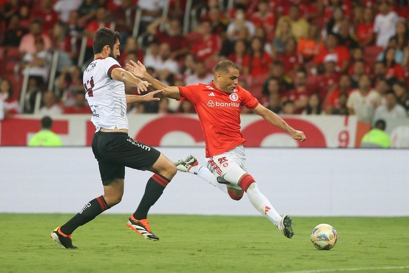 Rochet e Mercado desfalcam Inter para estreia na Copa do Brasil