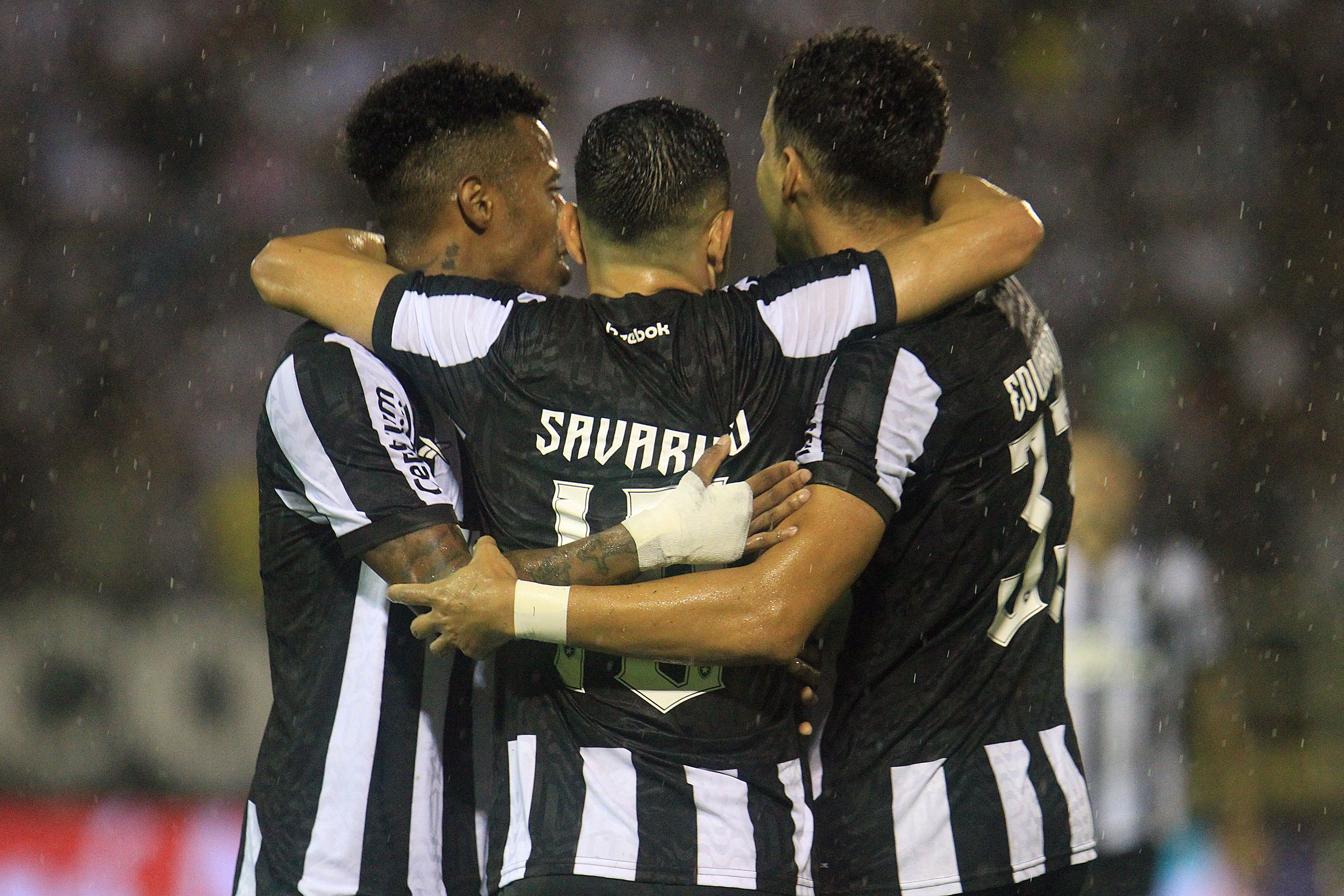 Com boa atuação de Savarino, Botafogo vence o Volta Redonda pelo Carioca