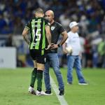 Técnico do América analisa vitória sobre Cruzeiro e comenta polêmica de Varanda