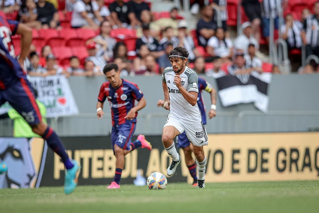Scarpa comenta início no Atlético e fala em retomada de confiança: 'Estou precisando'