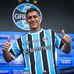 Pavon é apresentado no Grêmio e fala sobre Gre-Nal: 'Fazer o melhor para nós'