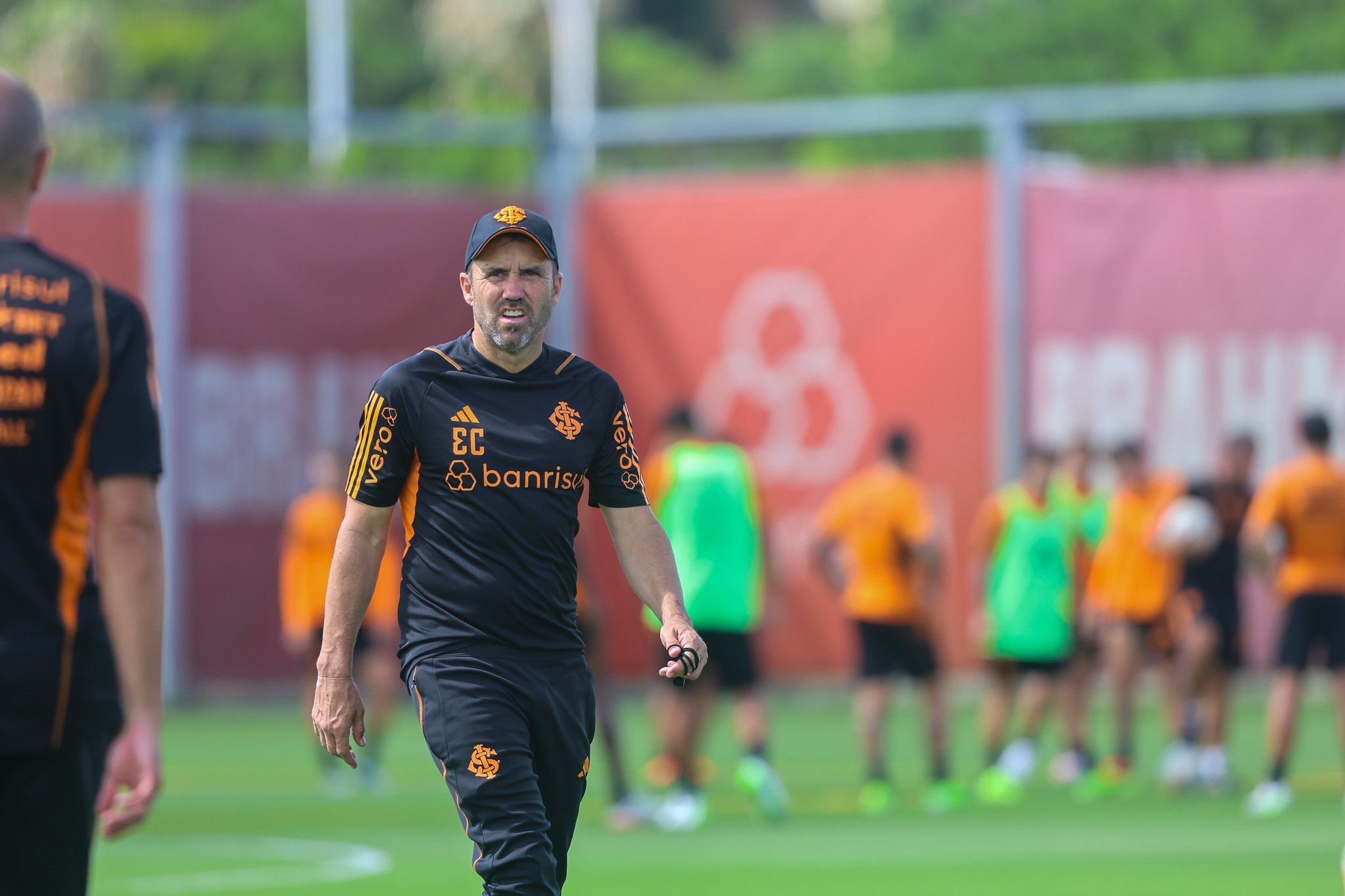 Inter inicia preparação para o clássico Gre-Nal com desfalques em treino