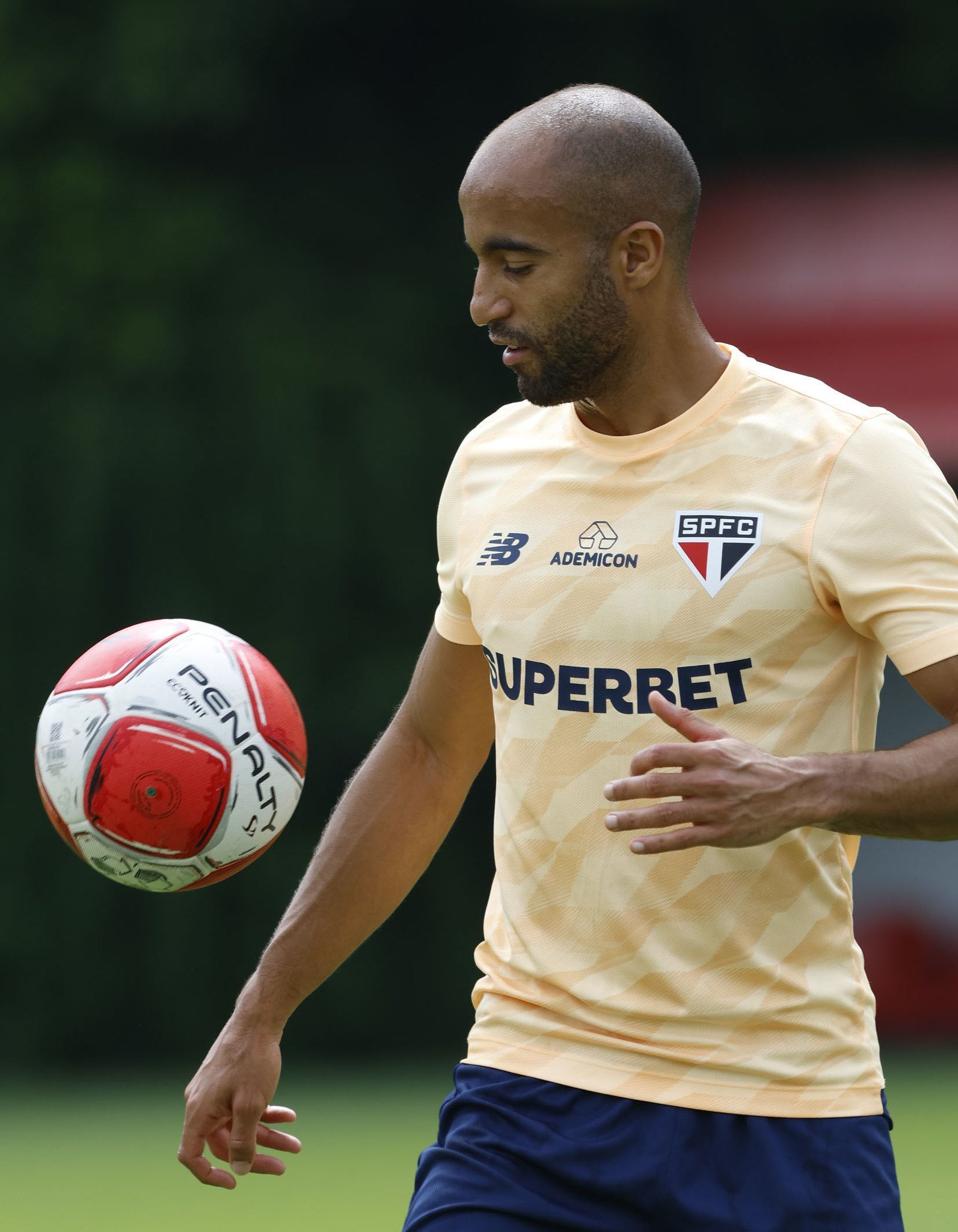 Guarani x São Paulo: Lucas volta a treinar e aumenta chances de jogar