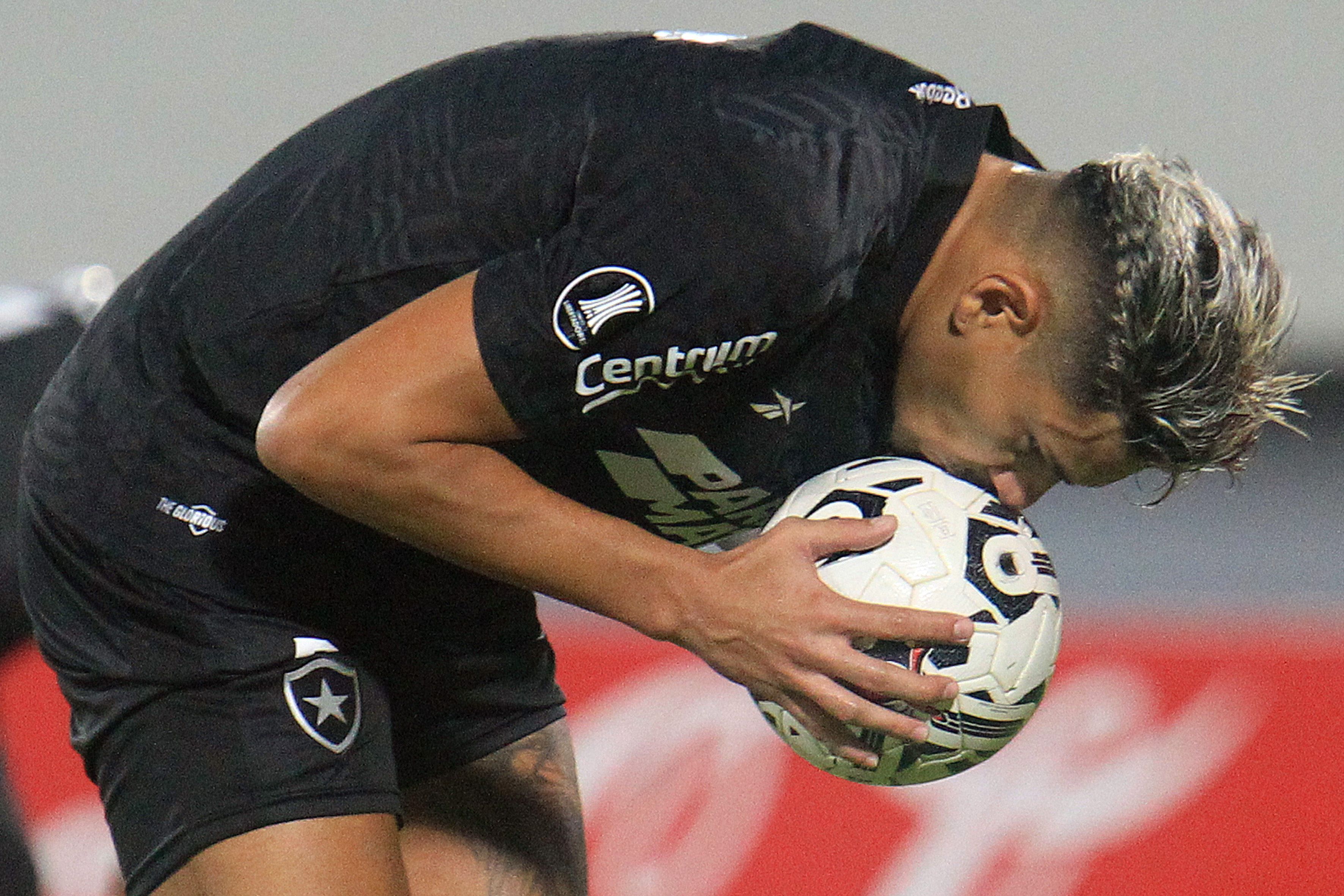 Botafogo recebe o Aurora pela Libertadores e começa a definir rumo da temporada