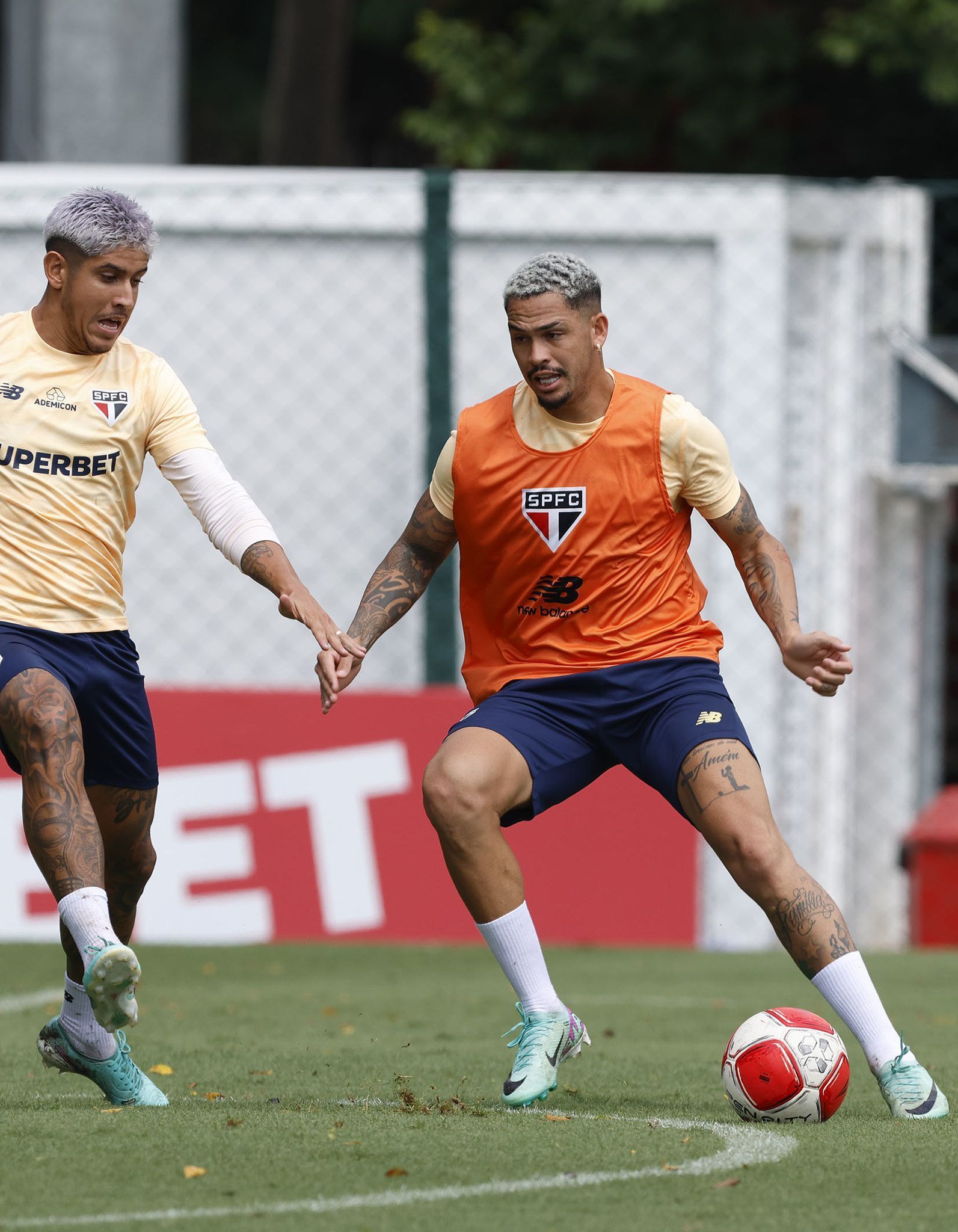 Escalação do São Paulo: time muda ataque para jogo com Palmeiras