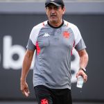 Alta pedida do Botafogo e disputa com Fortaleza dificultam Vasco no mercado