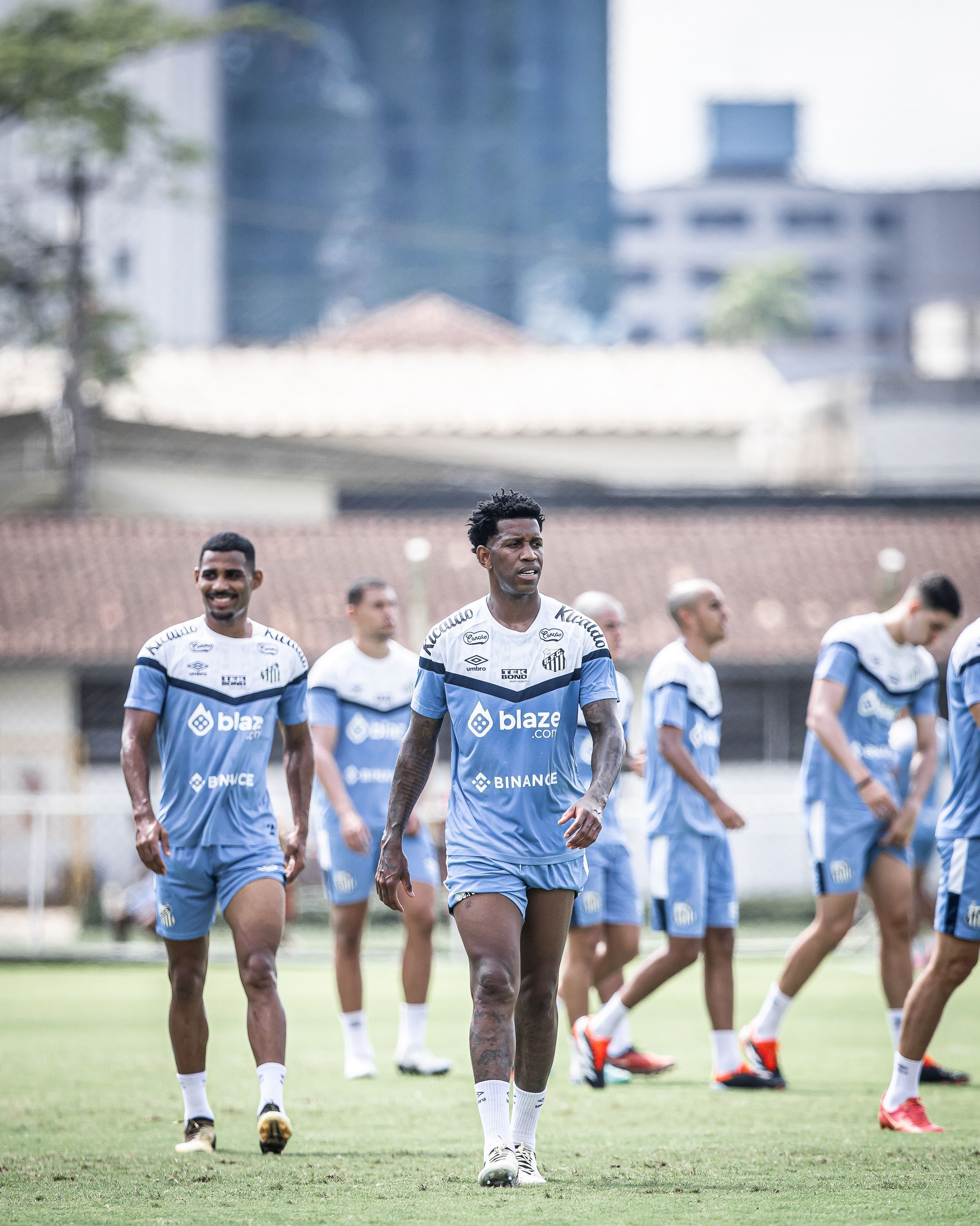 No Morumbis, Santos enfrenta São Bernardo para carimbar primeiro lugar do grupo