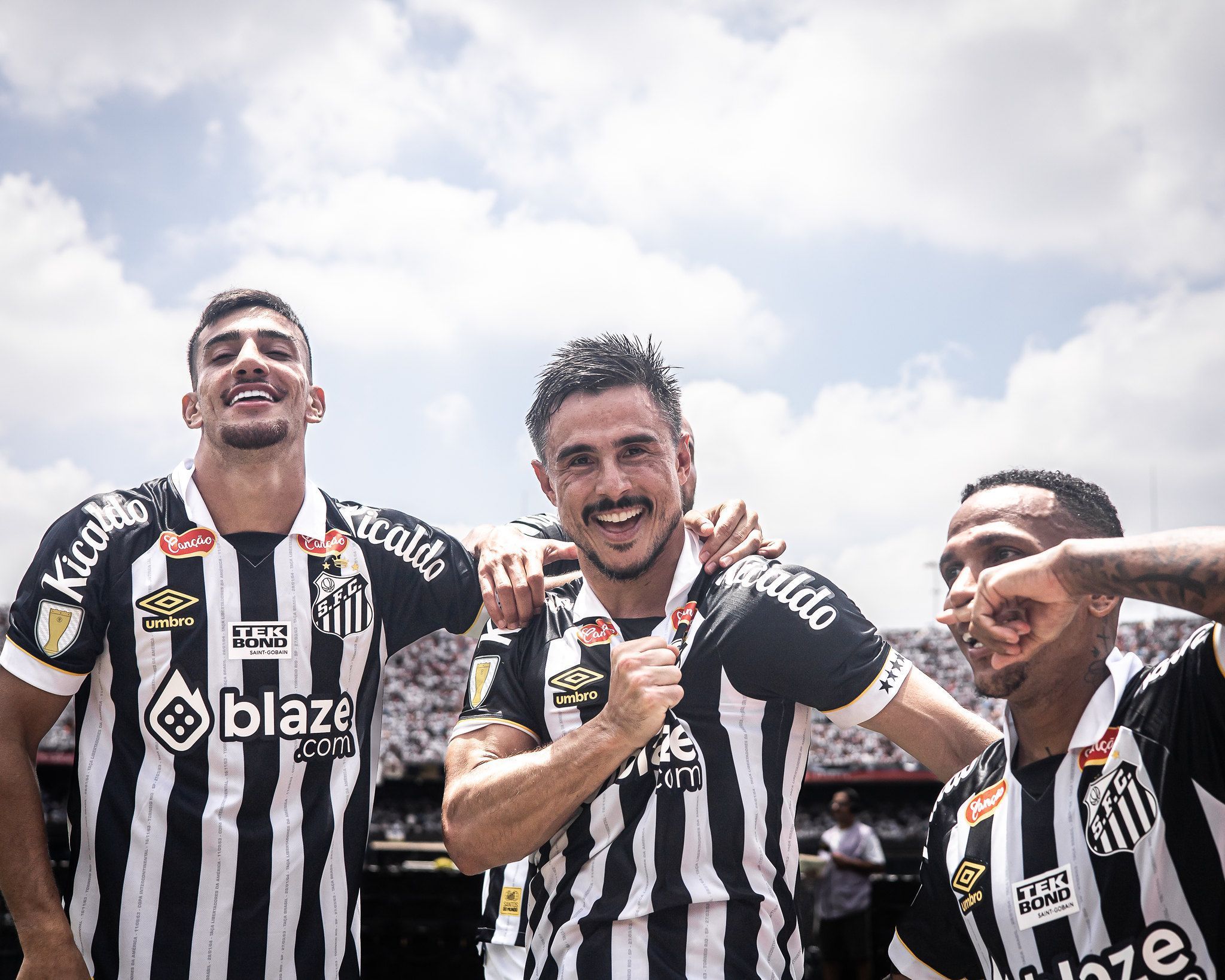 Ícone da história do Palmeiras aponta Santos como favorito ao título do Paulista