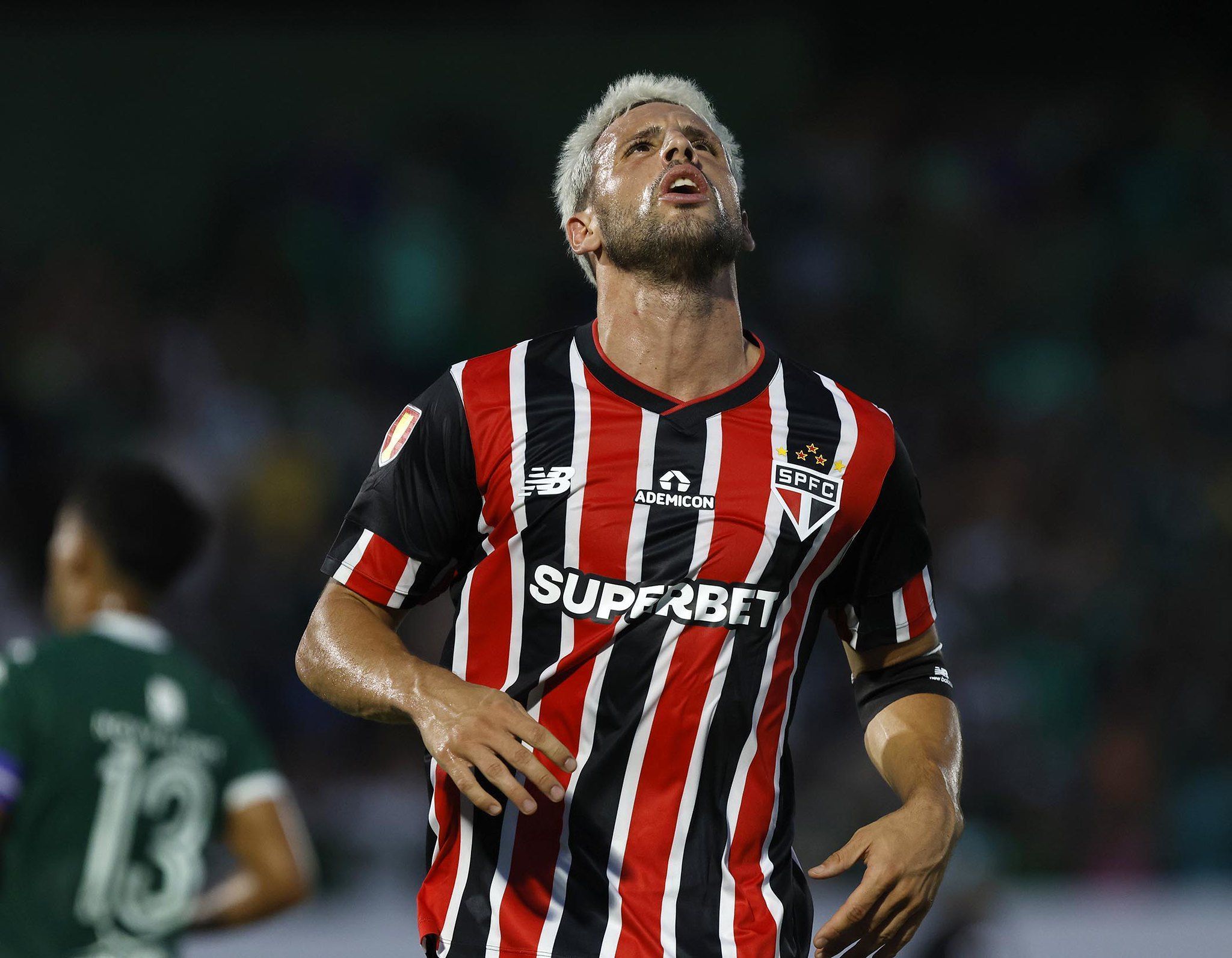 São Paulo perde chances, empata com Guarani e chega ao quarto jogo sem vencer