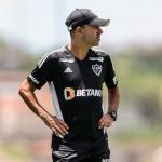 Atlético faz primeiro treino após saída de Felipão; Zaracho faz trabalho à parte
