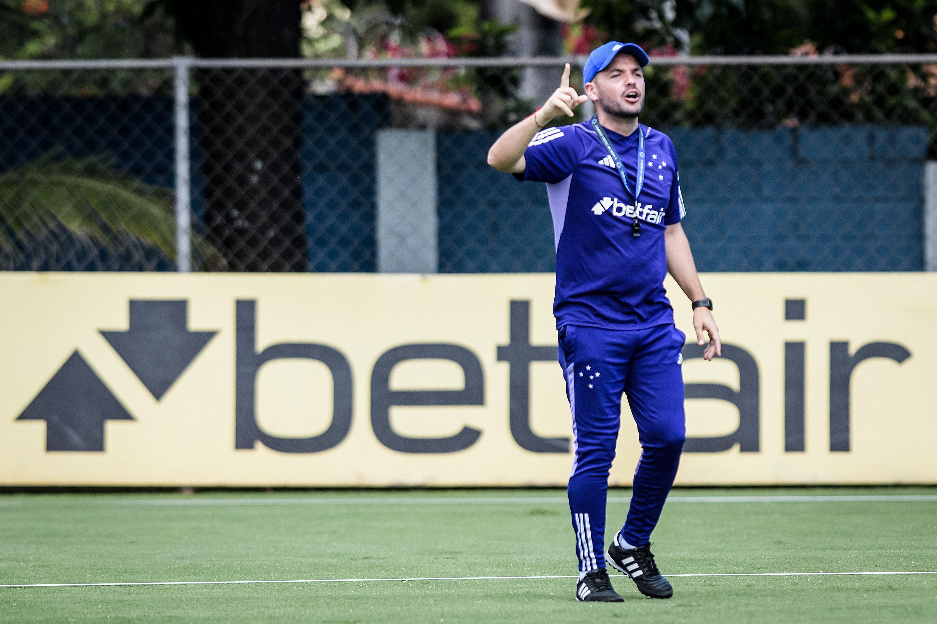 Cruzeiro terá titulares contra o Uberlândia? Larcamón responde