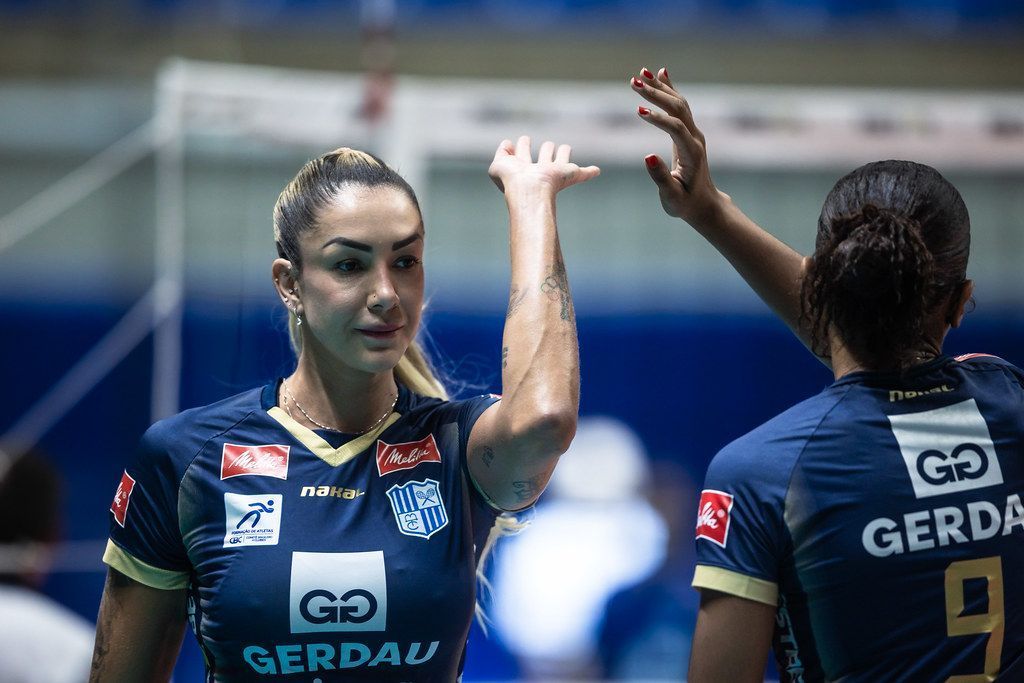 Thaisa, do Minas, atinge marca de 5 mil pontos na Superliga Feminina