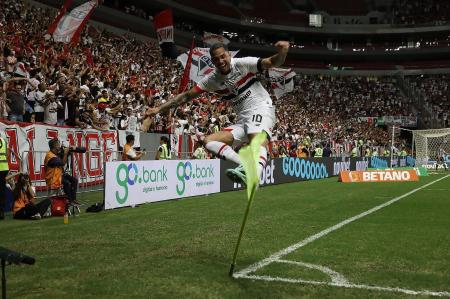luciano atacante do são paulo