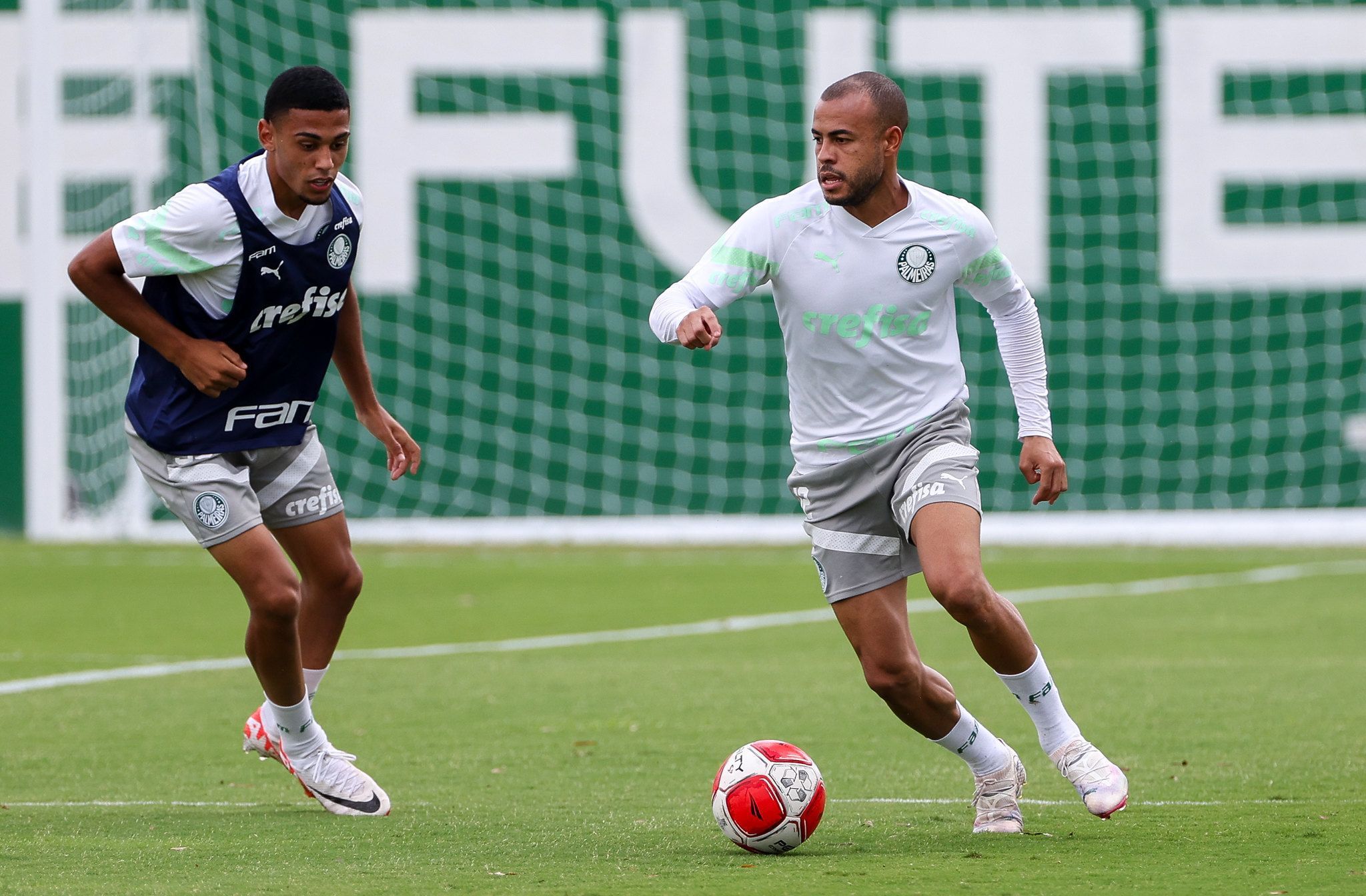 Mayke volta a treinar e pode reforçar Palmeiras contra São Paulo no Paulista
