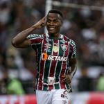 Fernando Diniz comenta volta por cima de Jhon Arias no Fluminense
