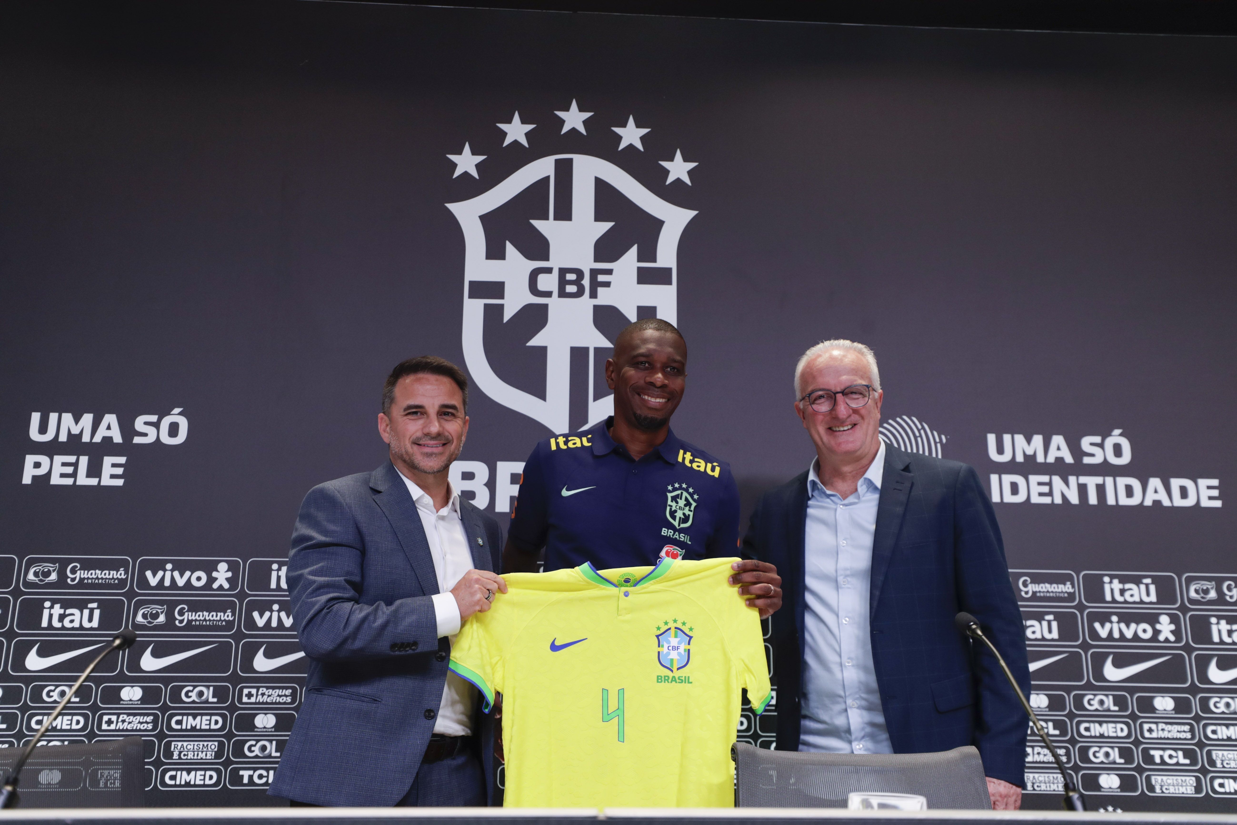 Juan assume cargo na CBF: 'O Flamengo, mais uma vez, me levou à Seleção Brasileira'