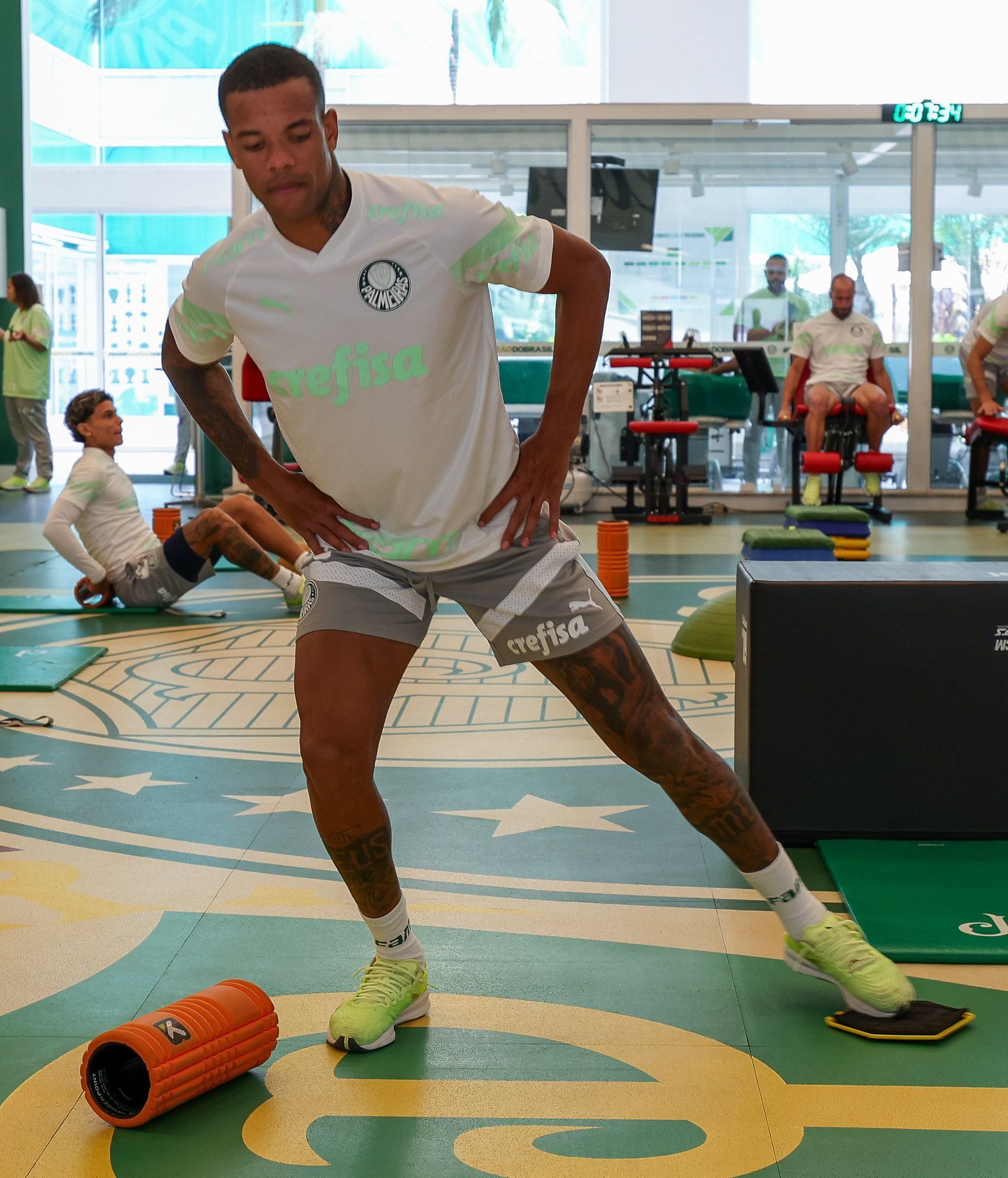 Caio Paulista se arrepiou com diferença entre Palmeiras e São Paulo, diz Gabriel Menino