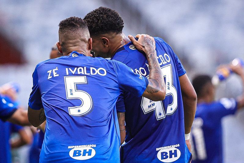 Quem o Cruzeiro vai enfrentar nas semifinais do Mineiro?