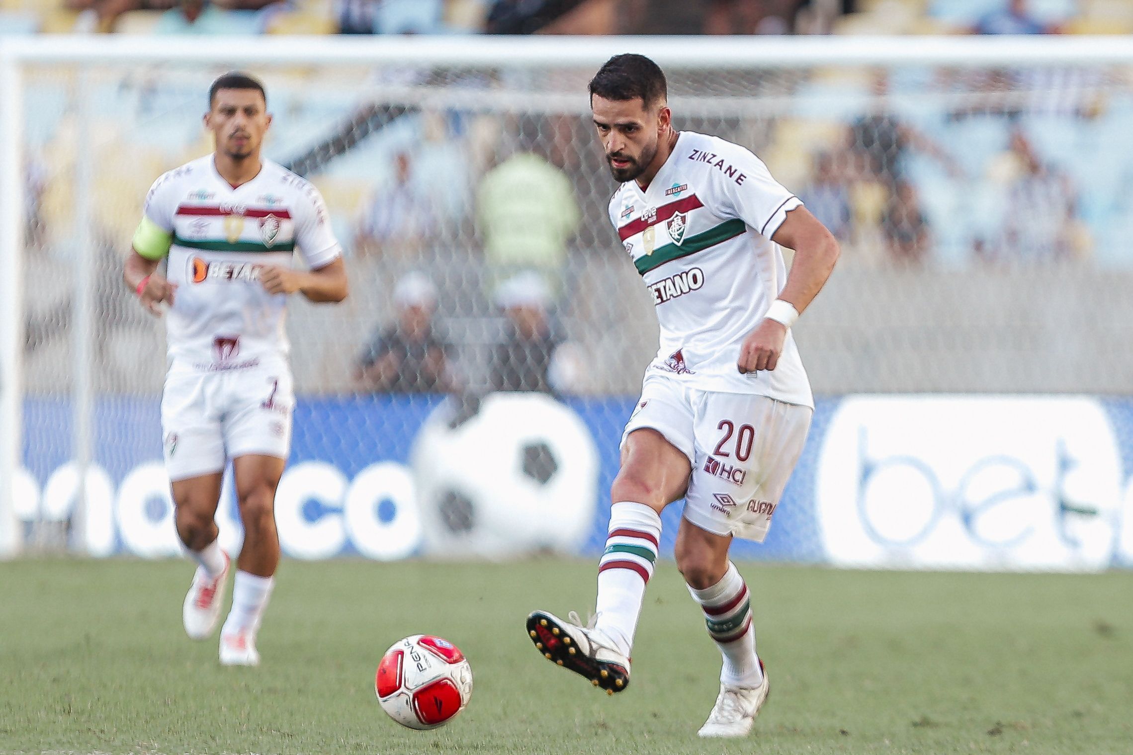 Renato Augusto pede foco do Flu no Carioca e alerta: ‘Tem que ganhar clássico’