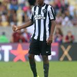 Yarlen celebra estreia pelo Botafogo e explica confusão com jogador do Fluminense
