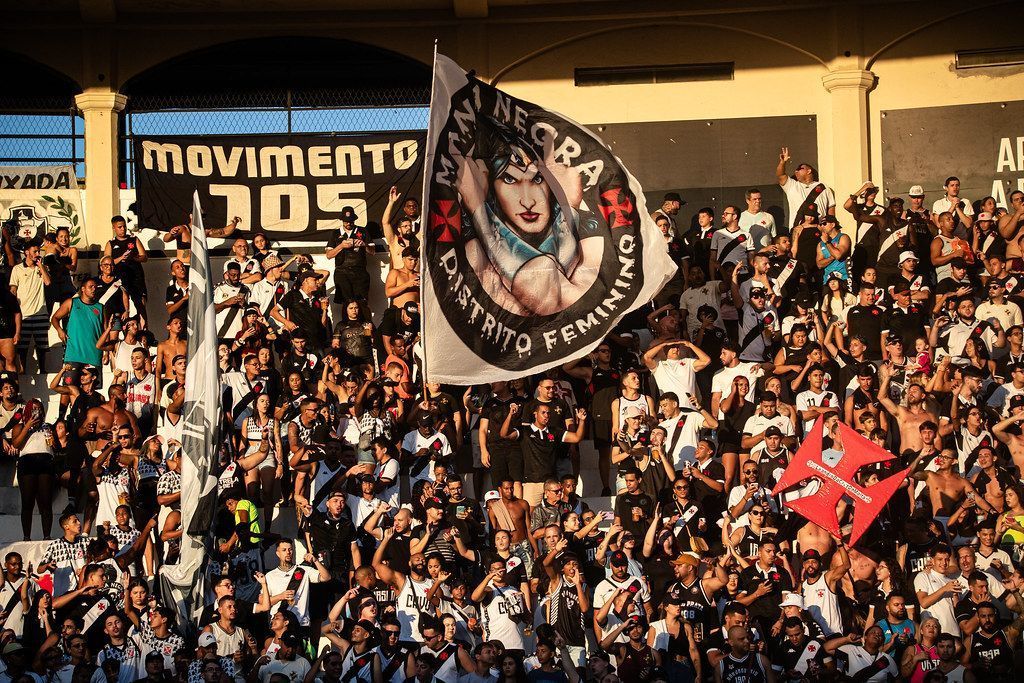 Desempenho geral do Vasco em campo é analisado como ‘bom’ por torcedores, diz pesquisa