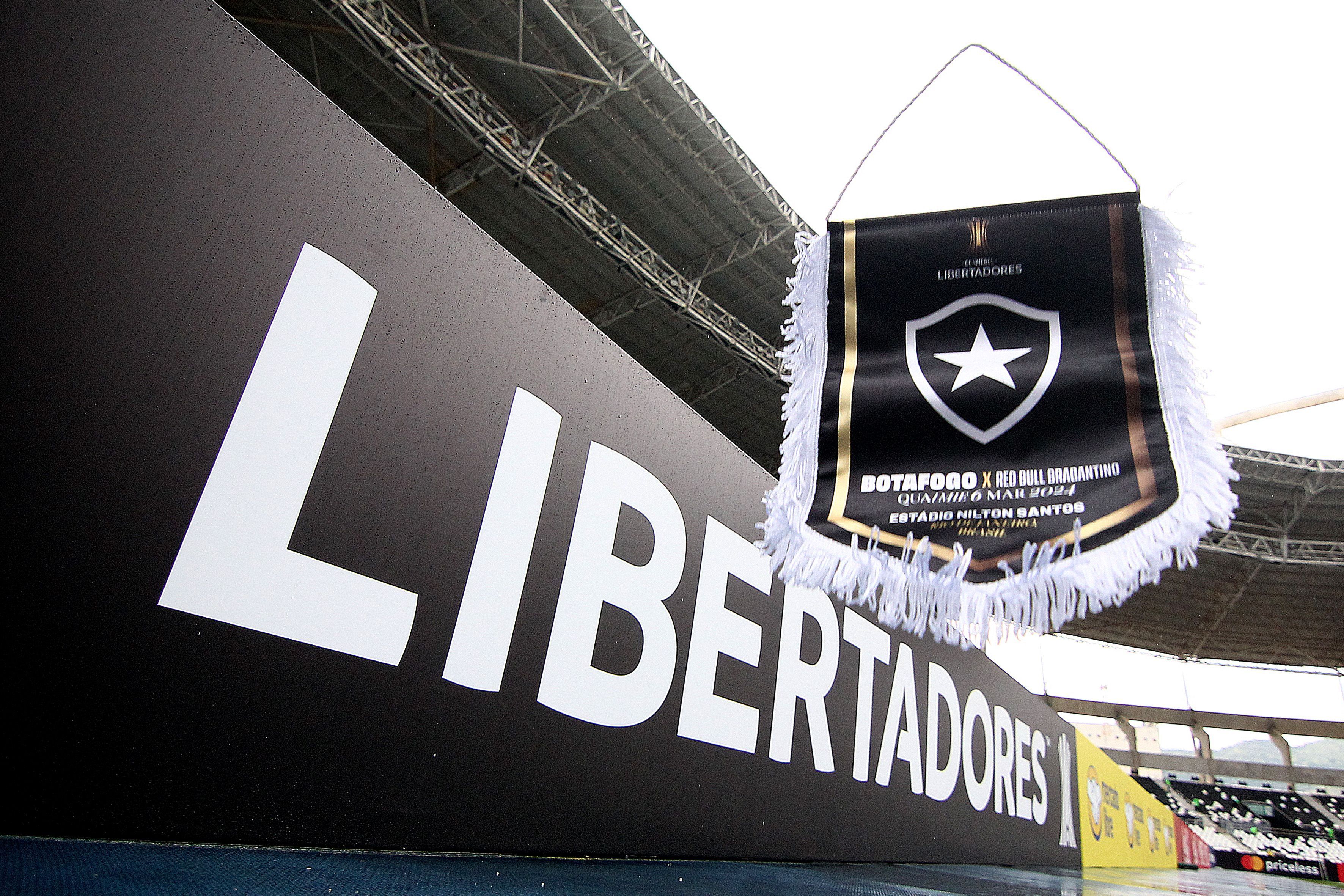 Botafogo e Bragantino estão escalados para o jogo de ida da Libertadores