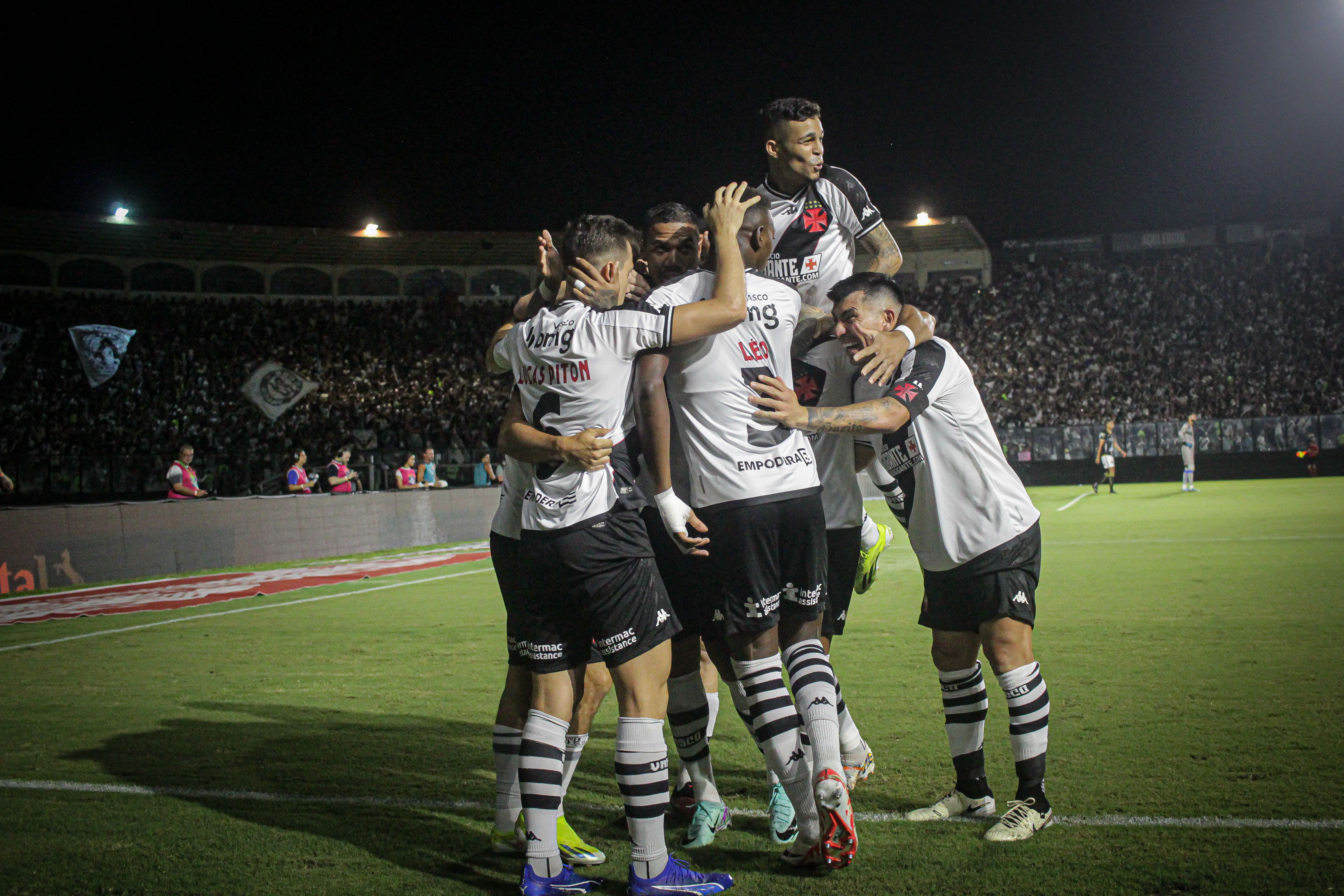 Duelo com o Água Santa vira exemplo para o Vasco na semifinal do Carioca