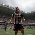 Paulinho comenta nova marca de artilharia no Atlético e aponta objetivos em 2024