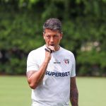 Thiago Carpini e a admiração pelo futebol argentino, rival na Libertadores