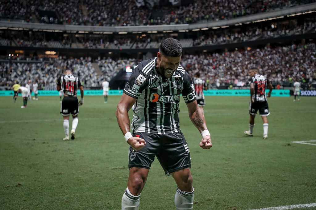 Hulk chega a 100 gols pelo Atlético e se torna 18° maior artilheiro do clube