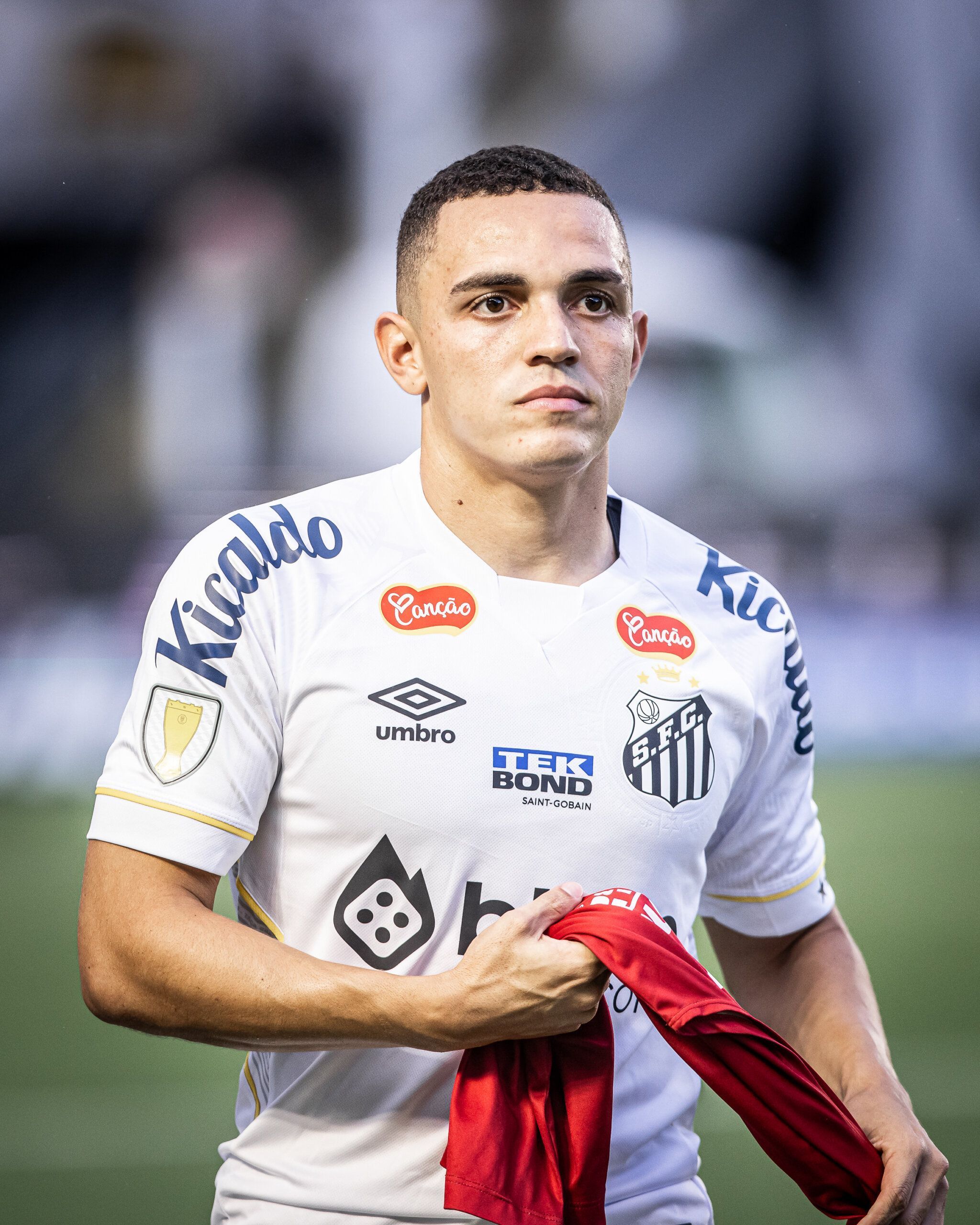 Santos rescinde contrato do atacante Marcelinho, que retornará a clube mineiro