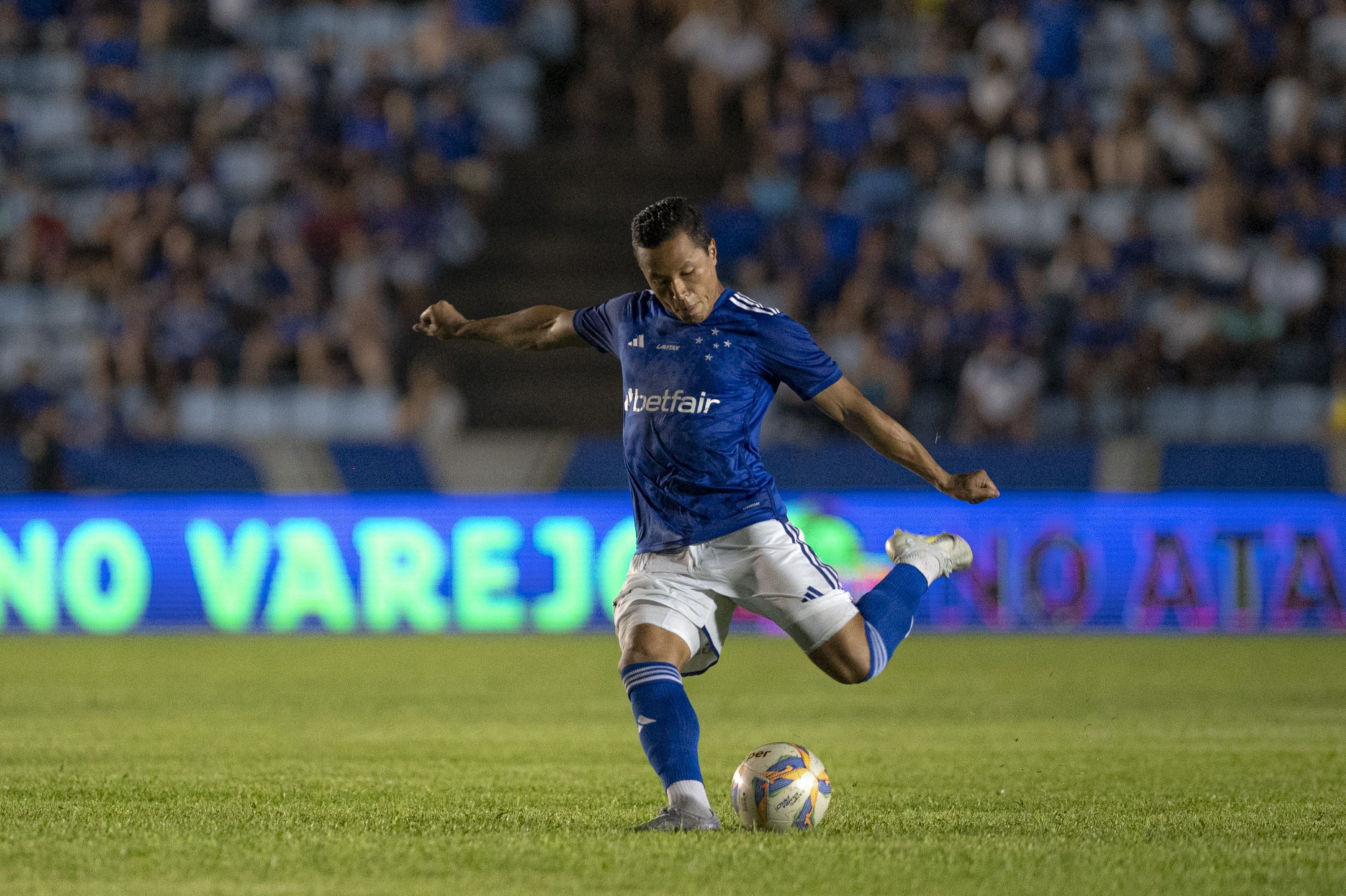 Cruzeiro perde titular para jogo da volta da semi do Campeonato Mineiro
