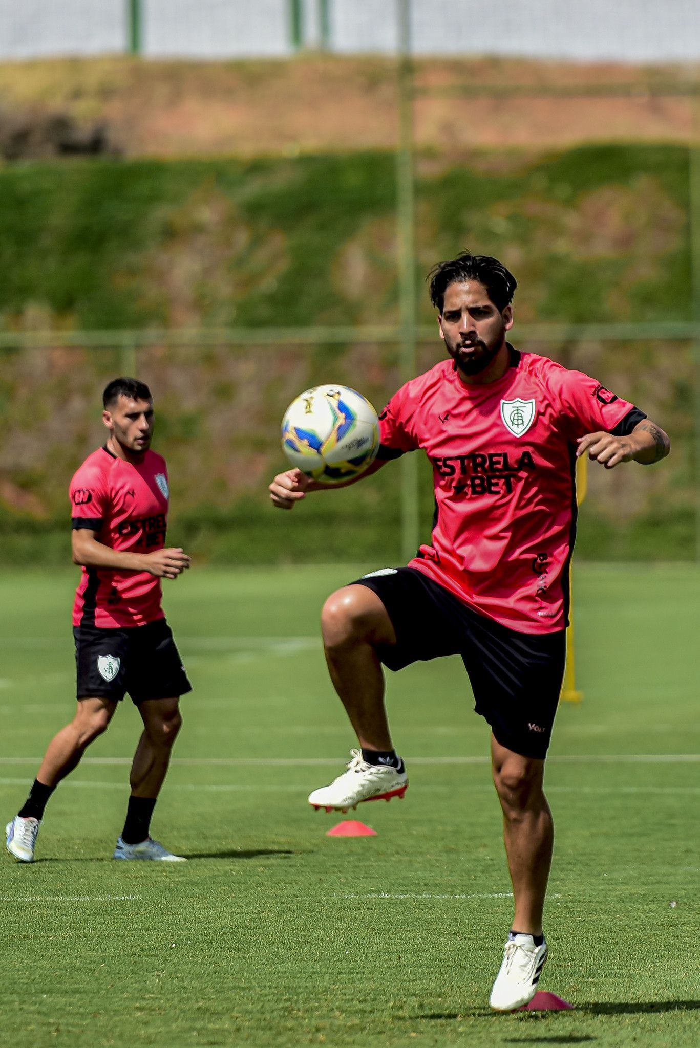 Escalação do América: Cauan promoverá novidades diante do Atlético