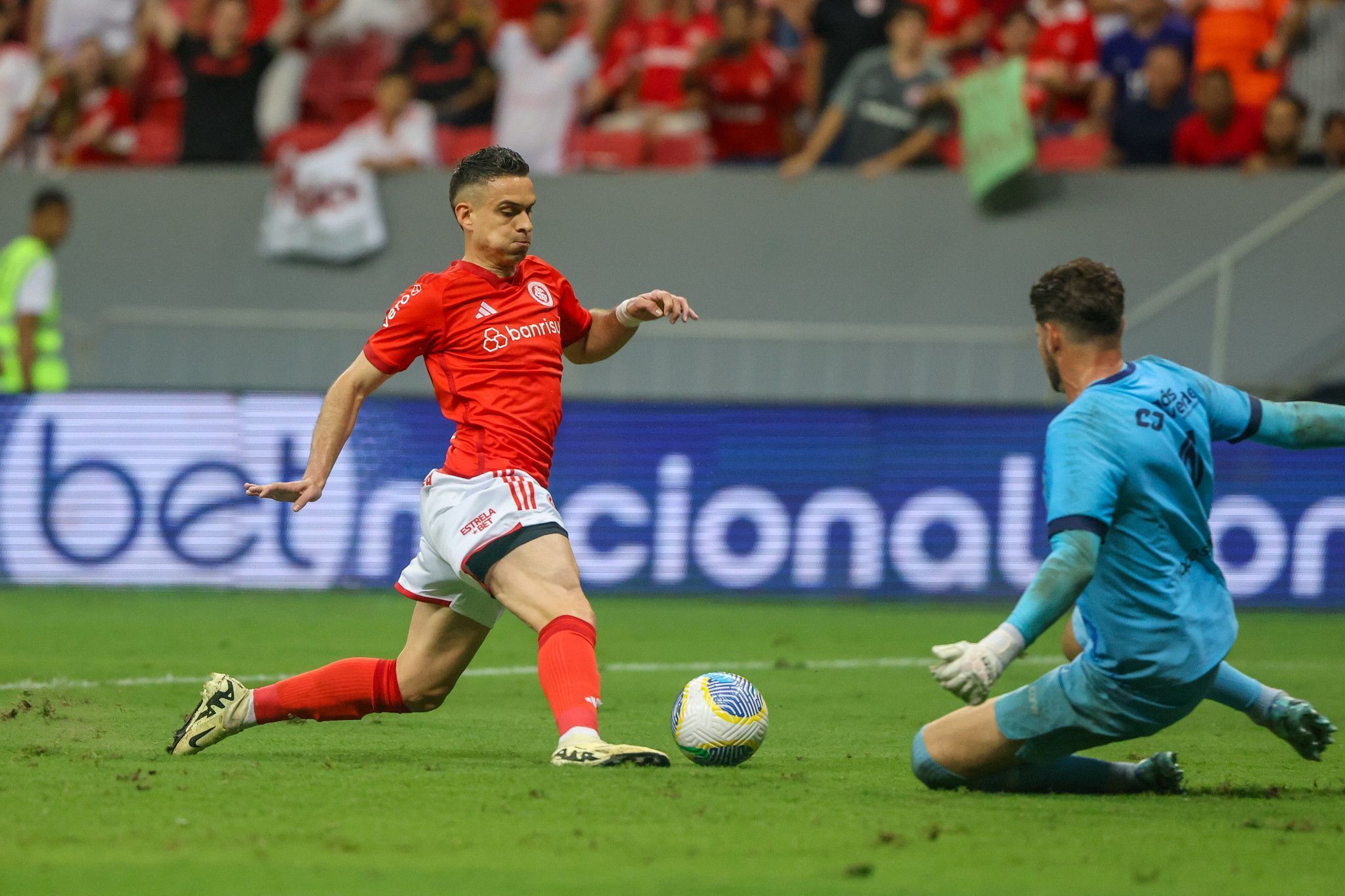 Borré estreia pelo Inter na Copa do Brasil e exalta desempenho do Inter