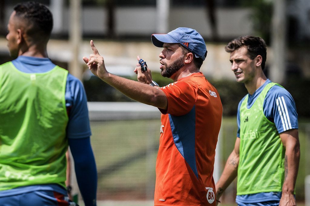 Com duas novidades, Cruzeiro divulga relacionados para semifinal contra Tombense