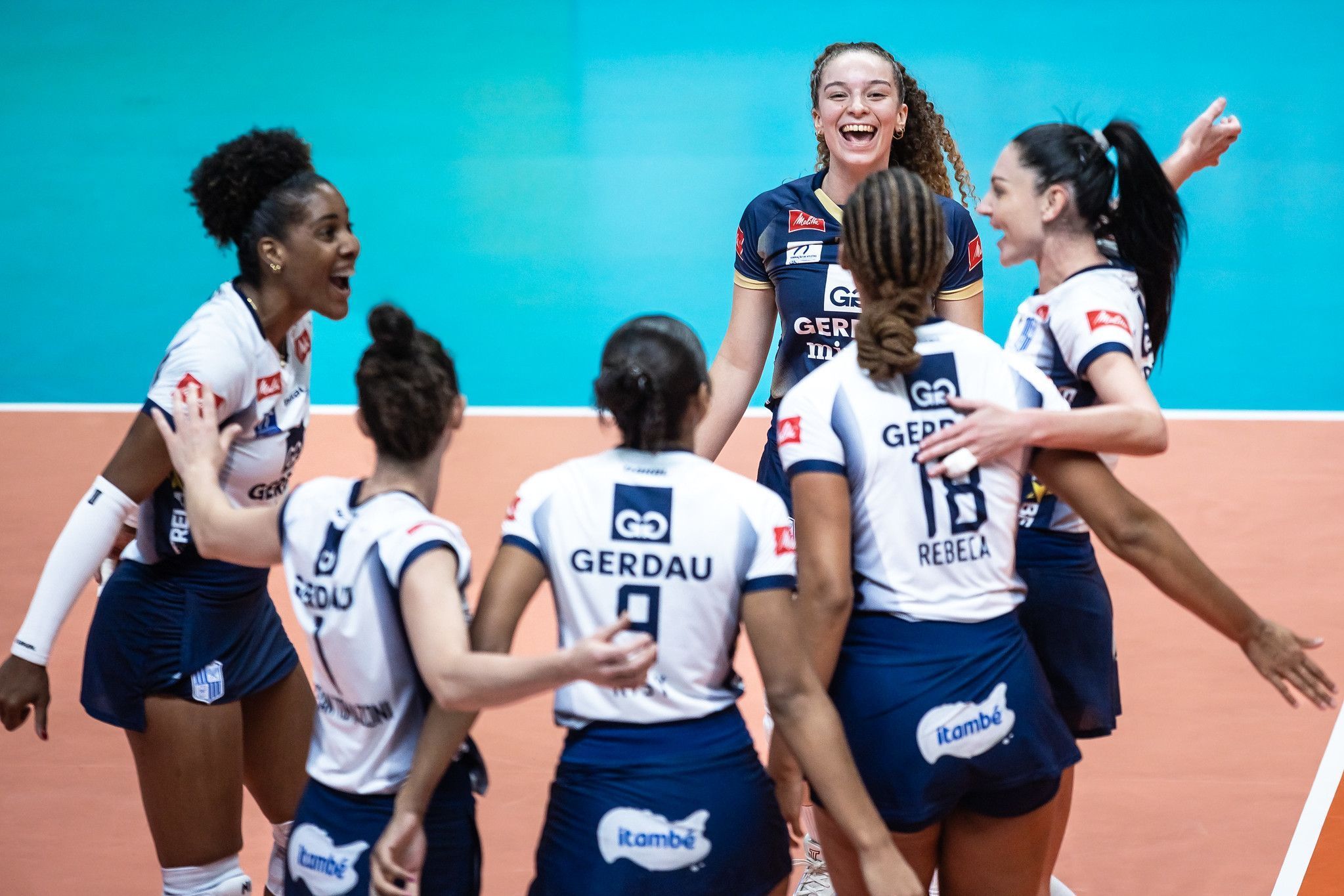 Gerdau Minas atropela São Caetano, ganha posição e 'seca' rival na Superliga Feminina