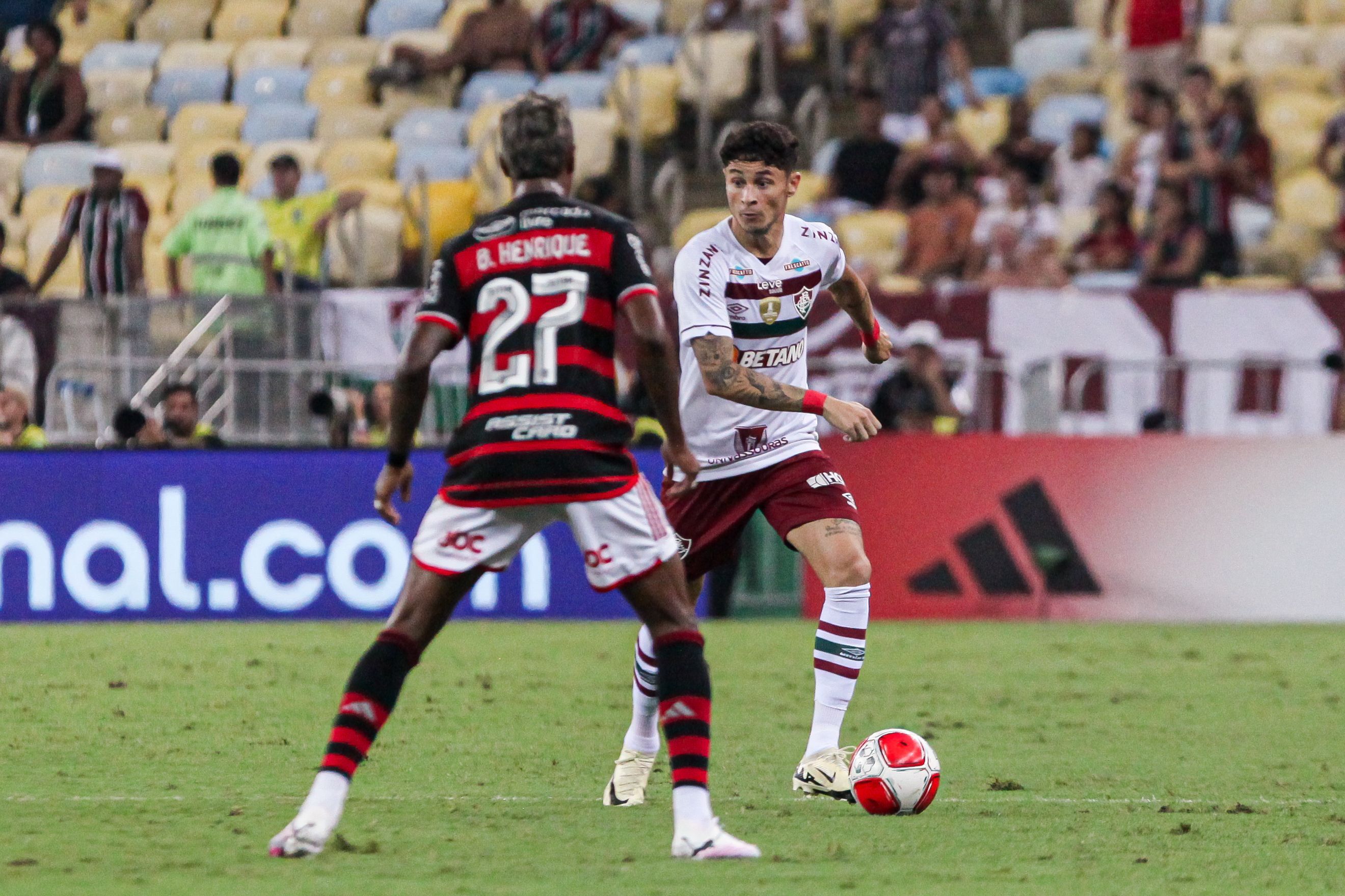 Fluminense e Flamengo fazem clássico dos opostos pelo Brasileirão
