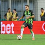 Zagueiro do América avalia período sem jogos e mira estreia na Série B