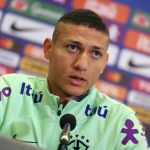Richarlison comemora psicóloga na Seleção: 'Salvou minha vida'