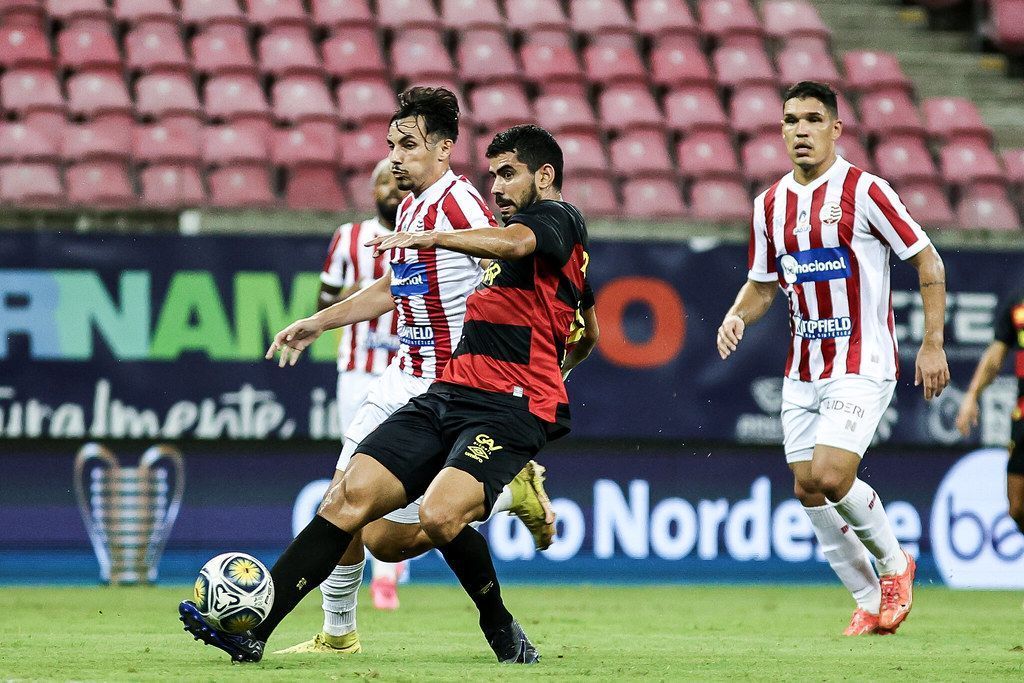 Náutico marca nos acréscimos e empata clássico com o Sport pela Copa do Nordeste