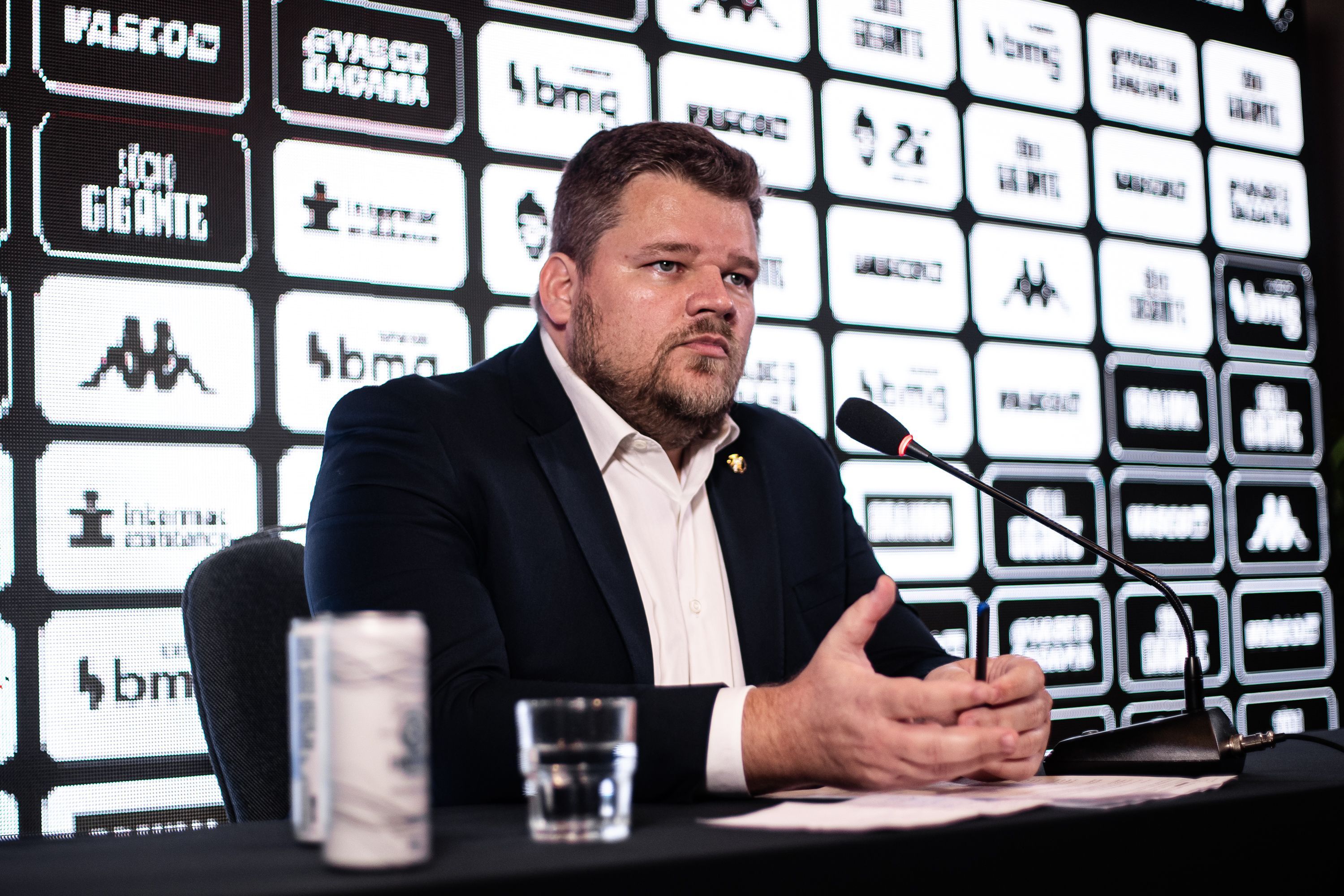 Vasco analisa nomes e mudará mais uma vez seu departamento de futebol