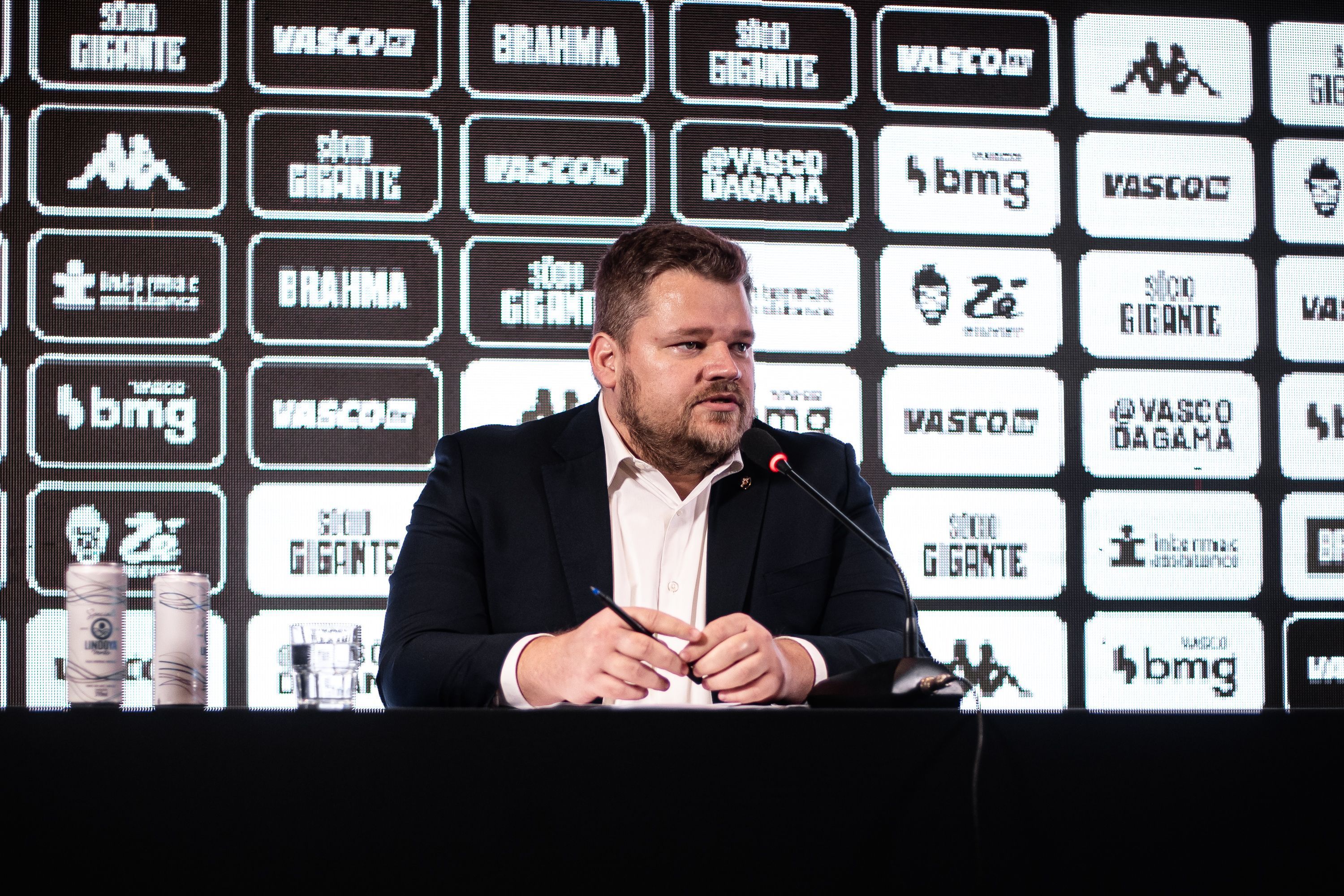 Vasco foca em ‘prioridade total’ para contratar diretor de futebol