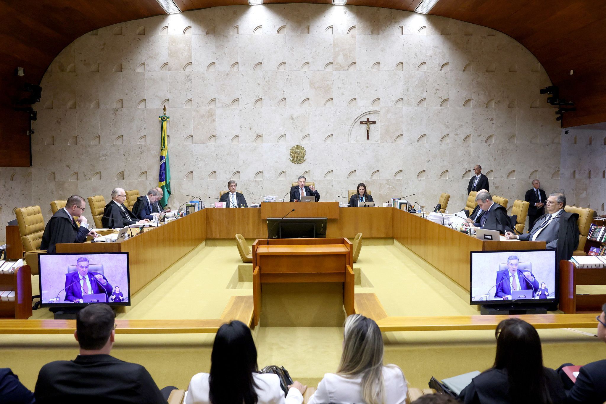 STF vai voltar a discutir sobre foro privilegiado de parlamentares e ministros